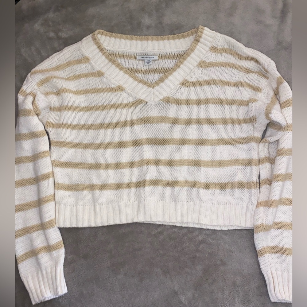 2/$25 American Eagle Cropped Sweater Size Small